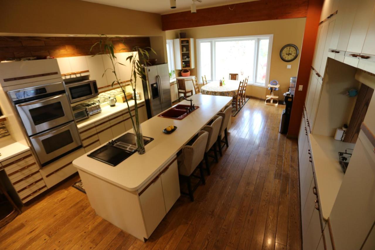 Bed and Breakfast 好丘。Hacho House Yellowknife Exterior foto