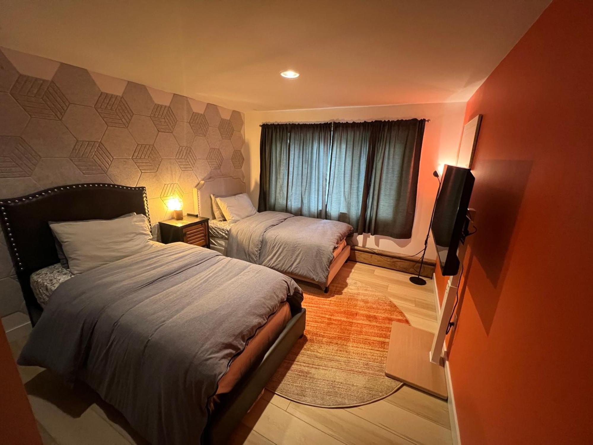 Bed and Breakfast 好丘。Hacho House Yellowknife Exterior foto